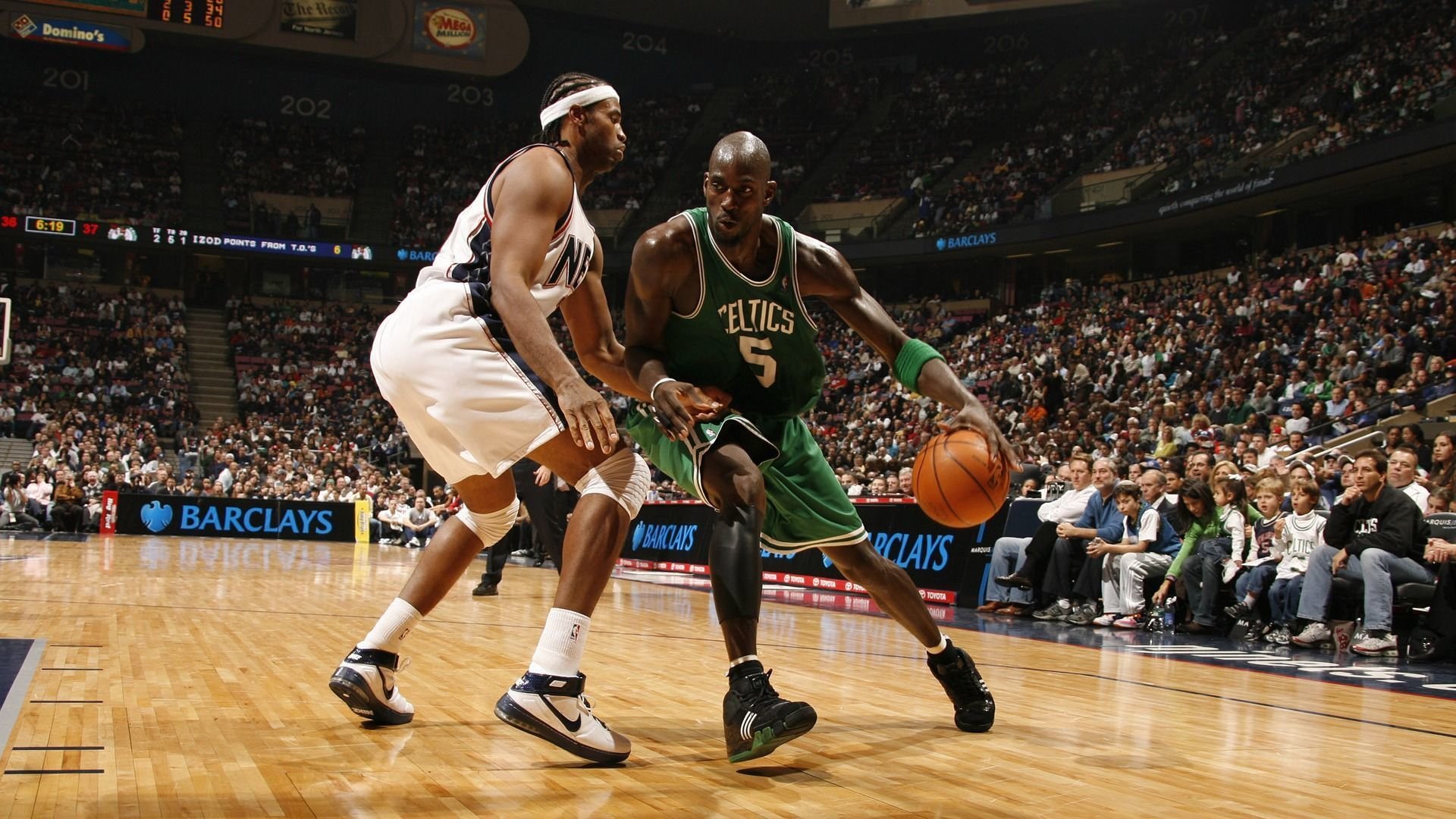 开云平台-梅德韦杰夫双线飘红！ATP总决赛力克戴维斯杯，刷新历史纪录